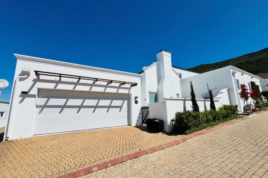 To Let 2 Bedroom Property for Rent in Chanteclair Western Cape